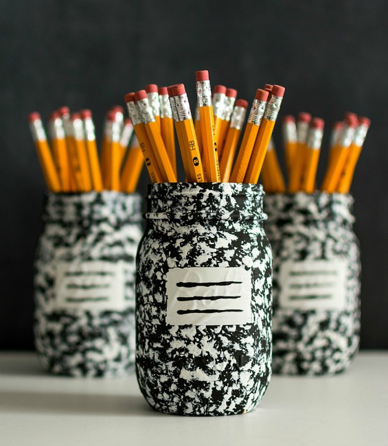 Pencil-Holder-Mason-Jar-Craft-Composition-Book-2-@Mason-Jar-Crafts-Love-890x1024