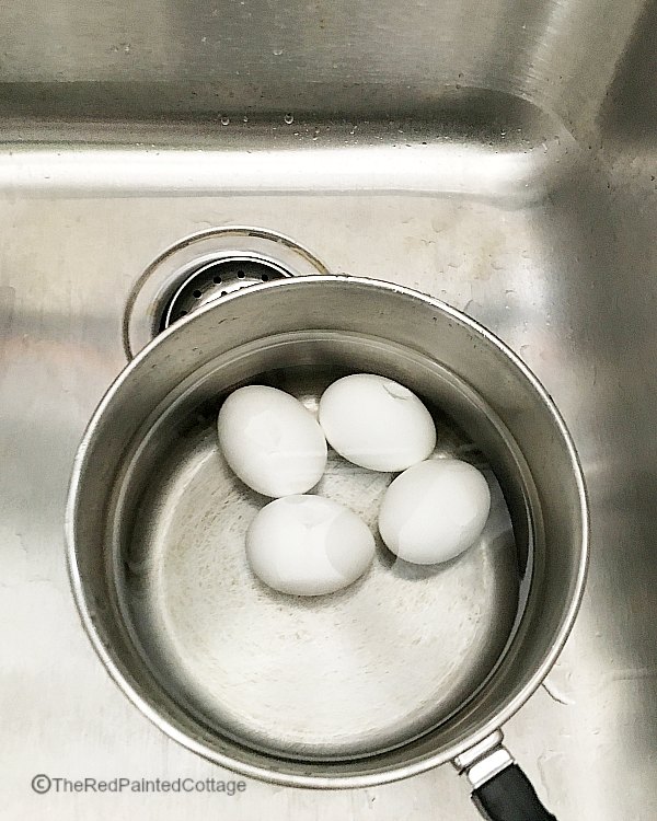 Make The Perfect Hardboiled Eggs For Easter
